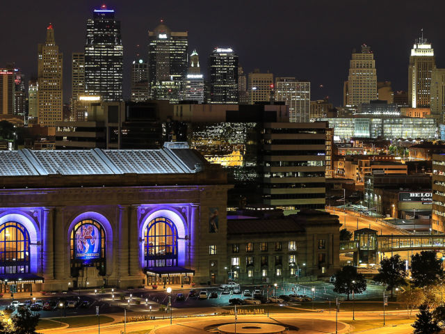 Kansas City Missouri skyline night